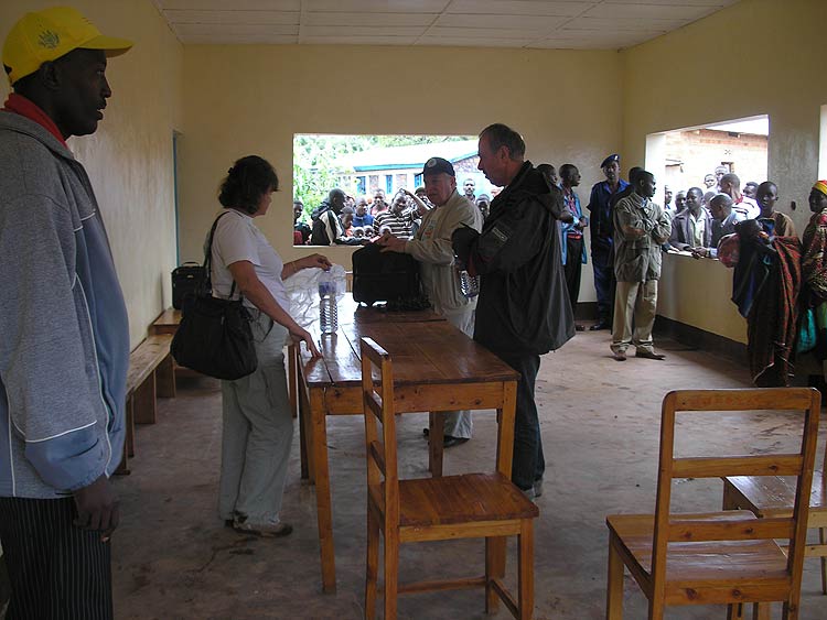 Constructions Burundi Schools & Medical Center Kisuru Ruyigi 28-2-2009 (Surgeries)